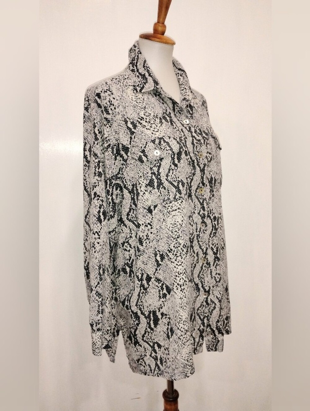 VINTAGE CLIO REPTILE SILK BLOUSE